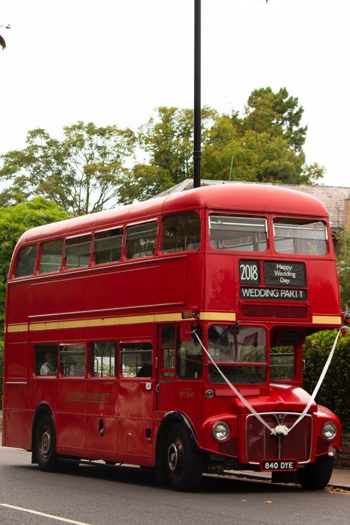 autobus rojo boda
¿MERECE LA PENA ALQUILAR UN AUTOBÚS PARA MI BODA?